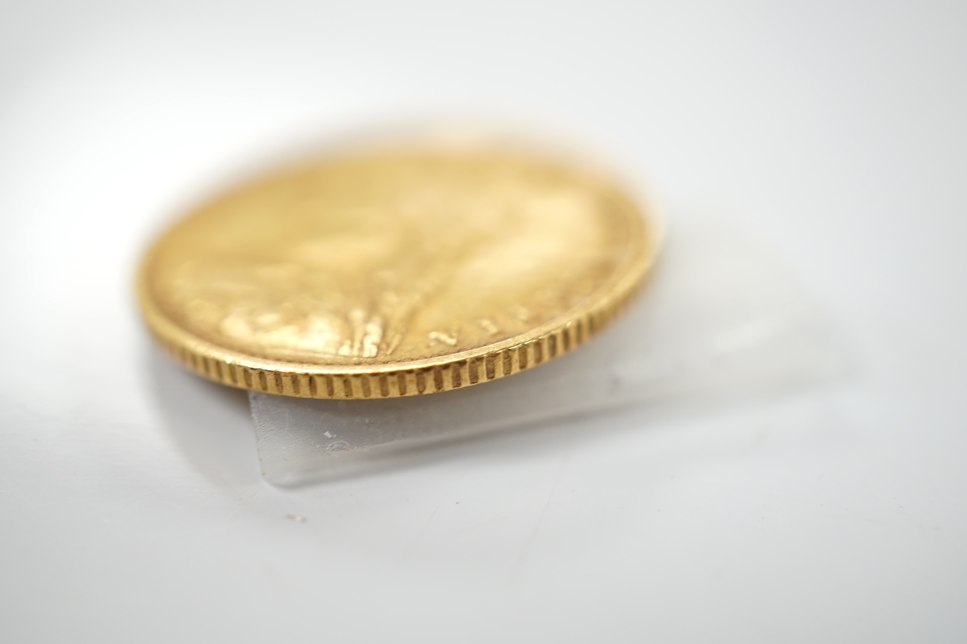 A Victorian 1890 gold half sovereign, about VF.